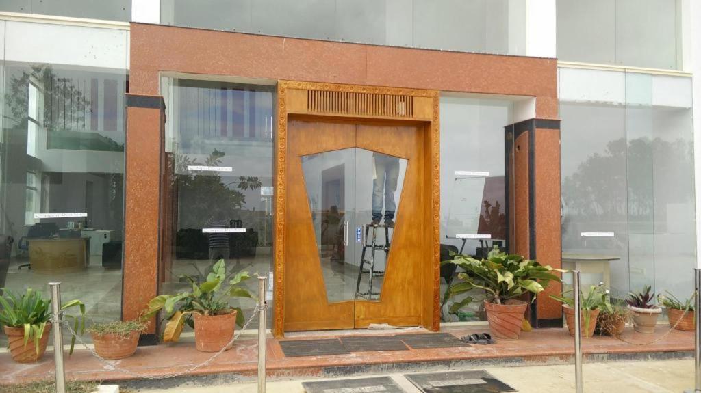 Отель Airport Residency Devanahalli Экстерьер фото