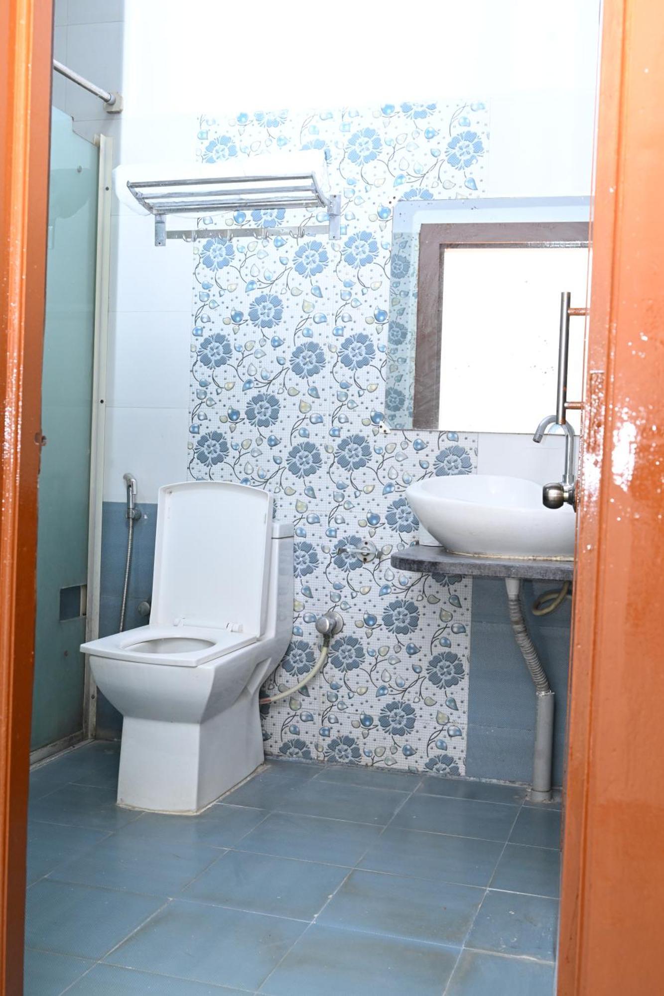 Отель Airport Residency Devanahalli Экстерьер фото