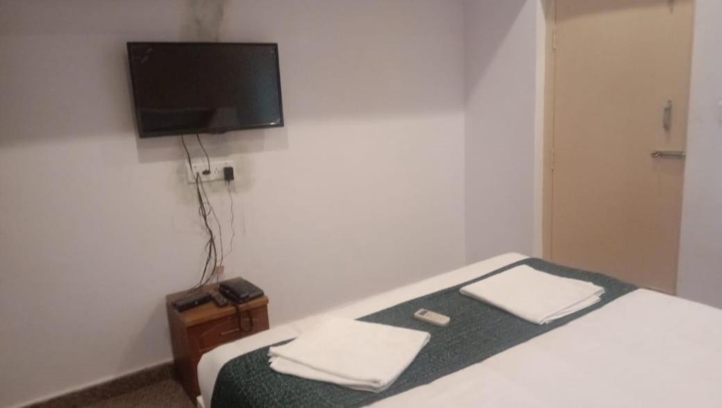 Отель Airport Residency Devanahalli Экстерьер фото