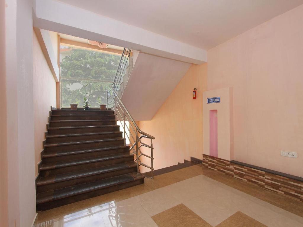 Отель Airport Residency Devanahalli Экстерьер фото